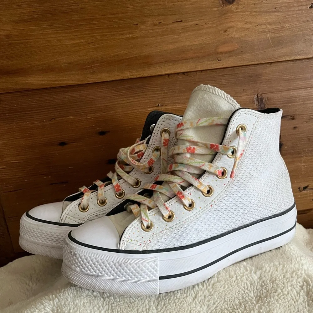Converse White Textured High-Tops with Multicolor Laces - Picture 6 of 13